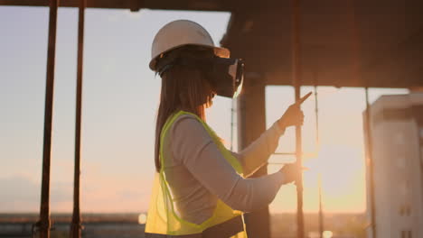 Woman-worker-wearing-reflective-vest-have-experience-with-VR-headset